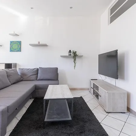 Ideally Placed To Visit Toulon + Bright Flat - Idealement Place Pour Visiter Toulon + Lumineux Exterior photo