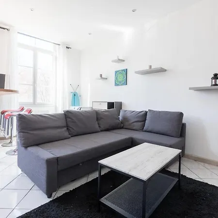 Ideally Placed To Visit Toulon + Bright Flat - Idealement Place Pour Visiter Toulon + Lumineux Exterior photo