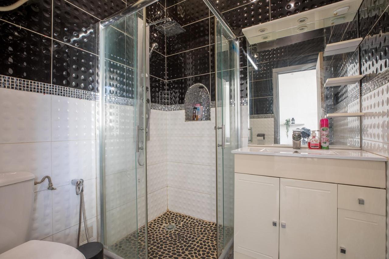 Ideally Placed To Visit + Bright Flat - Idealement Place Pour Visiter + Lumineux Toulon